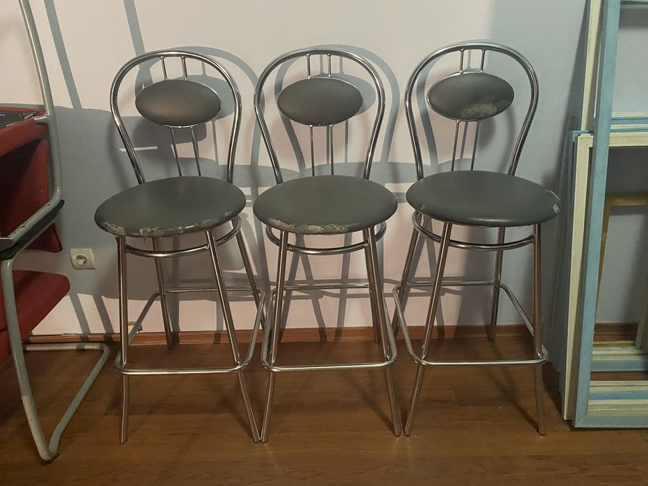 Стулья барные  прочный металл