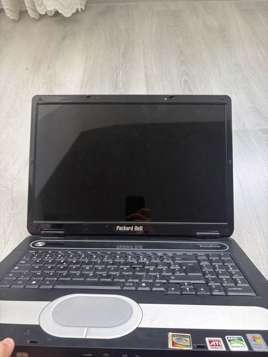 Laptop Packard Bell EasyNote defect pentru piese / reparație