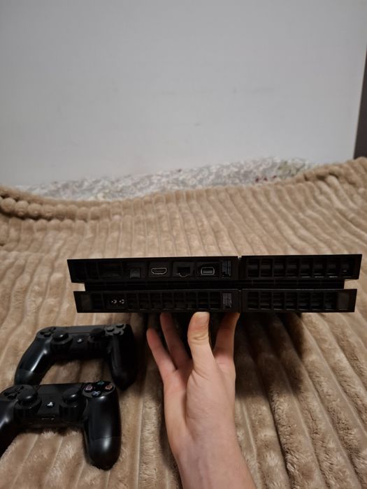 Vand playstation impecabil