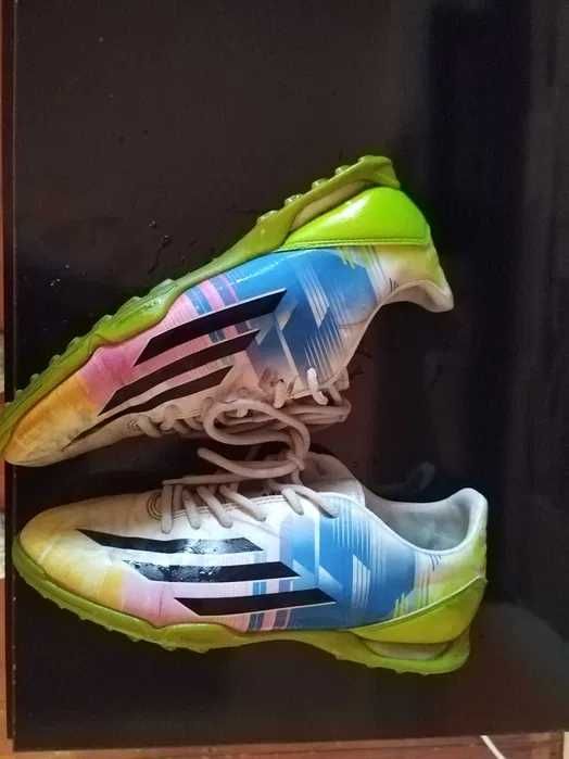 Ghete fotbal  Adidas nr 38