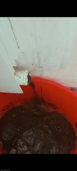 Santexnik tyopli pol batareya sistemalarni yuvish