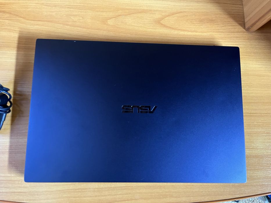 Продам ноутбук ASUS ExpertBook
