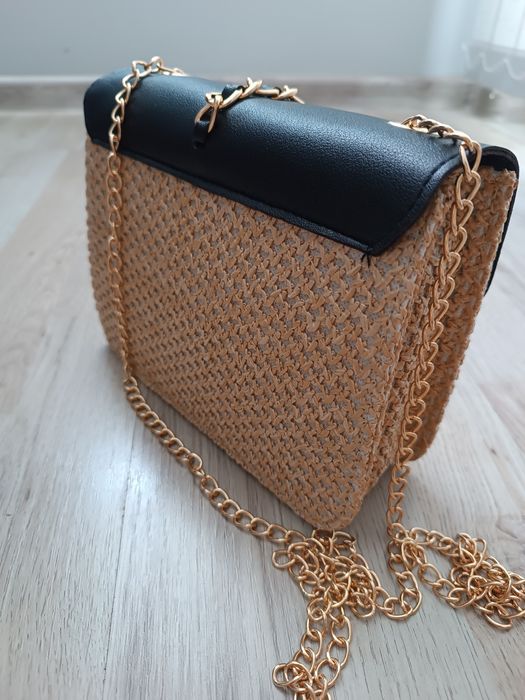 Малка дамска чантичка