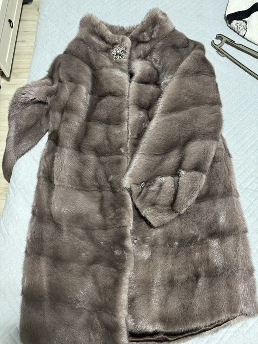 Продам норковую шубу