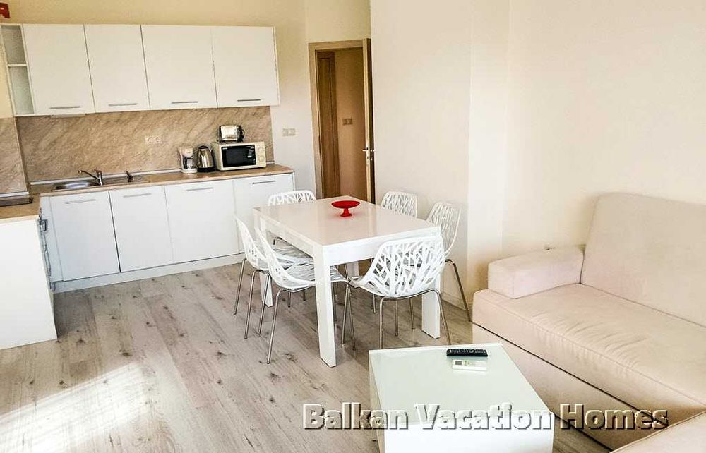 Тристаен апартамент с морска гледка във Varna Southbay Residence