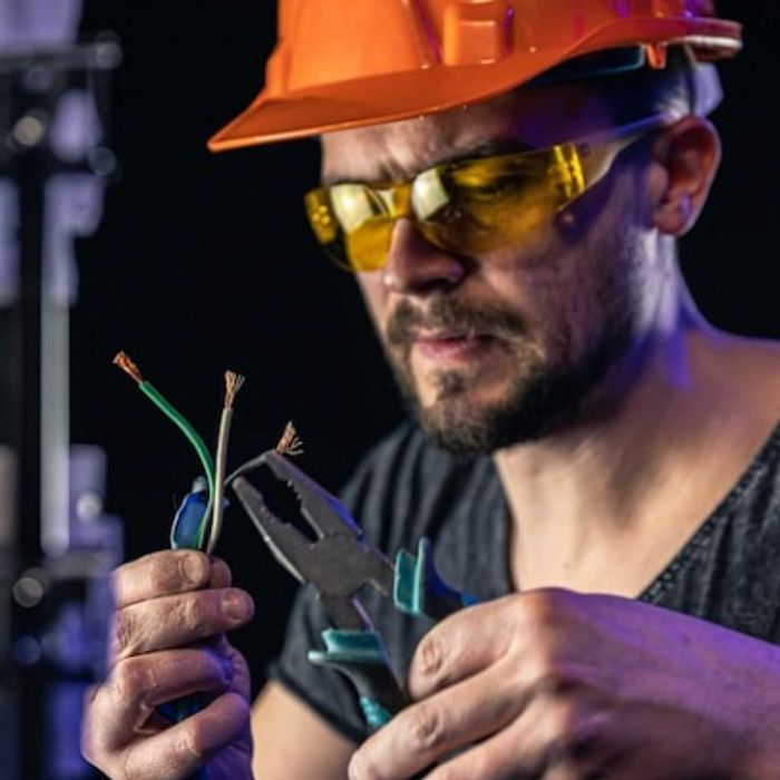 Электрик, услуга и вызов электрика по городу Ташкент 24 на 7