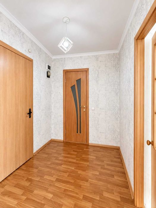 Продаётся 1-комн квартира в 9 мкр .