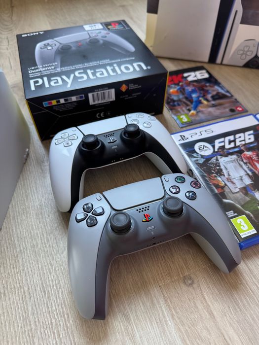 Sony PlayStation 5 / 2 джойстика / FC26, NBA26, UFC5