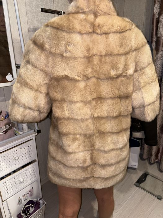 Продам норелкую шубу