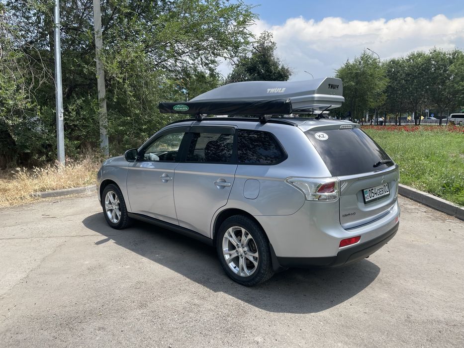 Mitsubishi Outlander 3