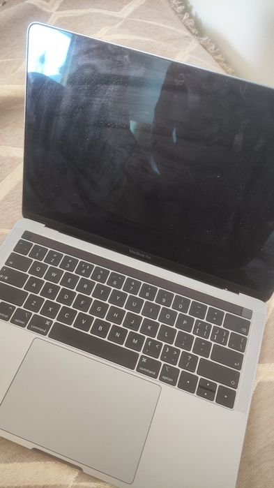 Macbook pro 256 gb 2018 продам макбук про