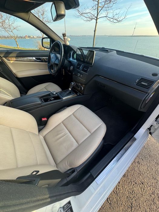Mercedes  C320 4 Matic