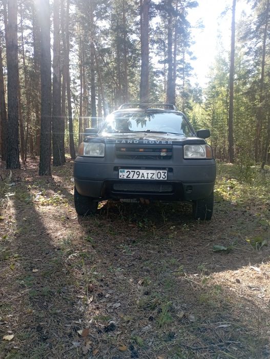 Продам машину Ланд Ровер фреландер