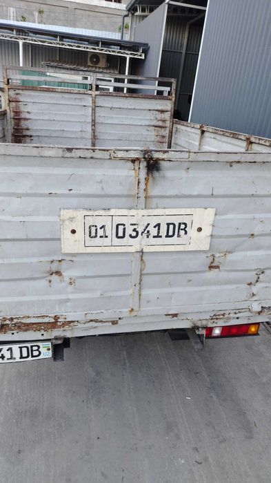 Gazel 2410 sotiladi