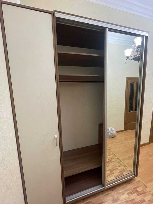 Шкаф купе с маленьким шкафом