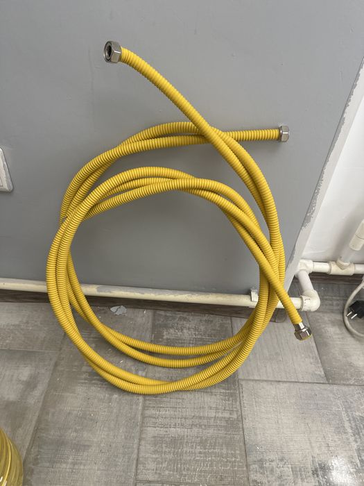 Шланги газовые желтые 3 м