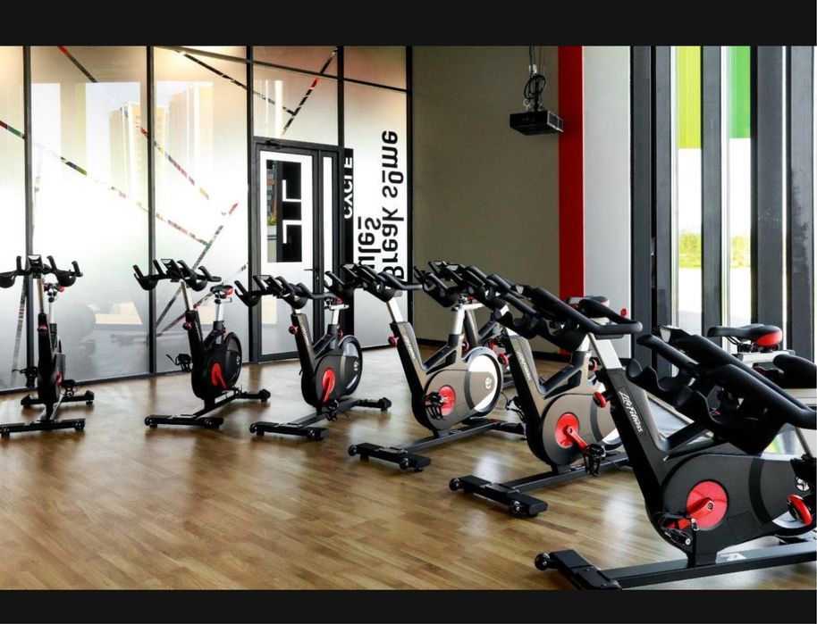 Продам абонемет в фитнес клуб премиум класса