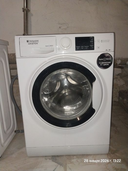 Продам стиральную машину Hotpoint Ariston