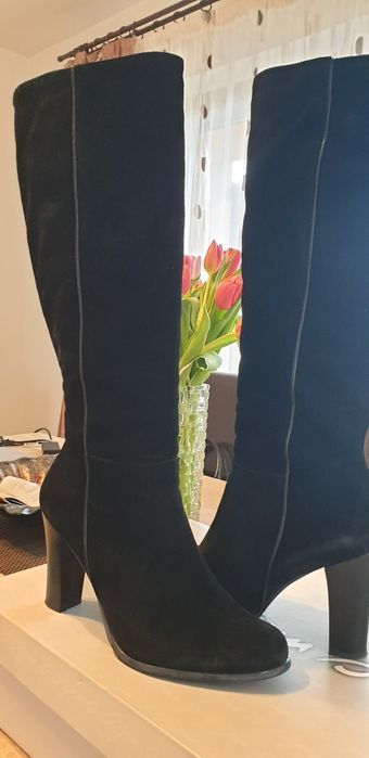Cizme lungi cu toc