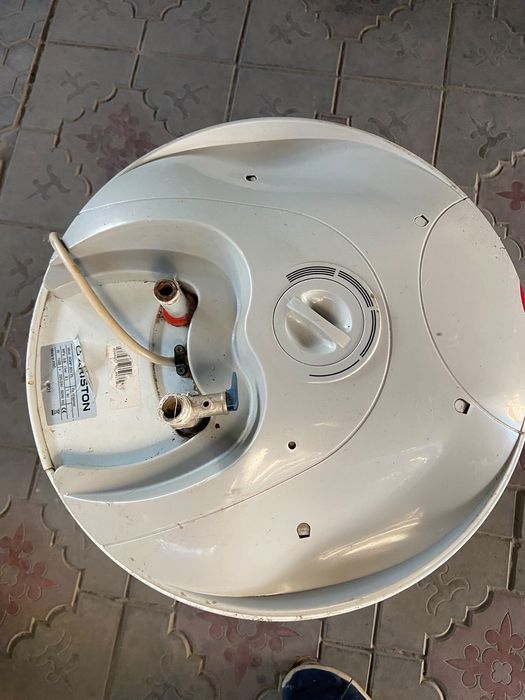 Бойлер Ariston водонагреватель