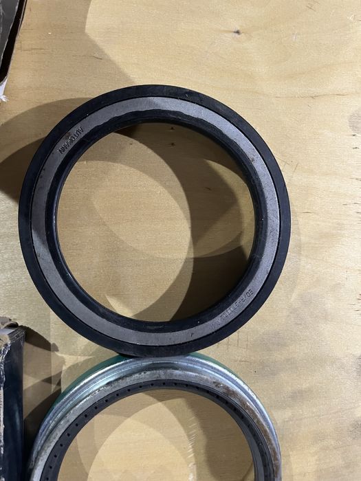 Продам подшипники