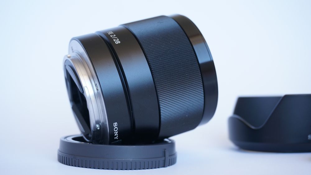 Като нов. Обективът Sony E FE 28 mm f2.0 2/28 SEL28F20.SYX