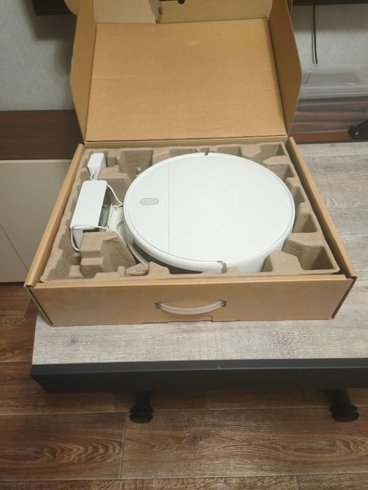 Xiaomi Mi Robot Vacuum-Mop Essential G1 — пылесос