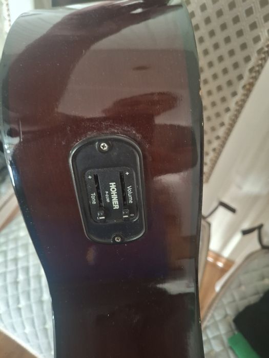 Продам классическую  гитару  HOHNOR ER HС.