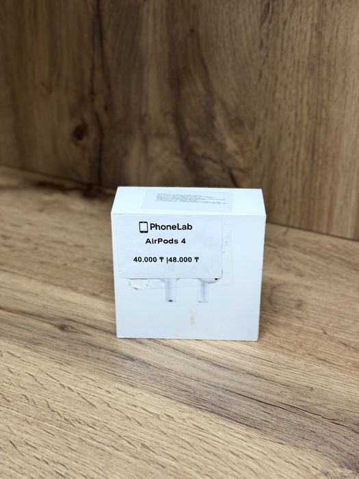 AirPods 4 / PhoneLab