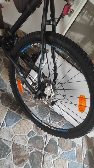 Bicicleta folosita foarte puțin