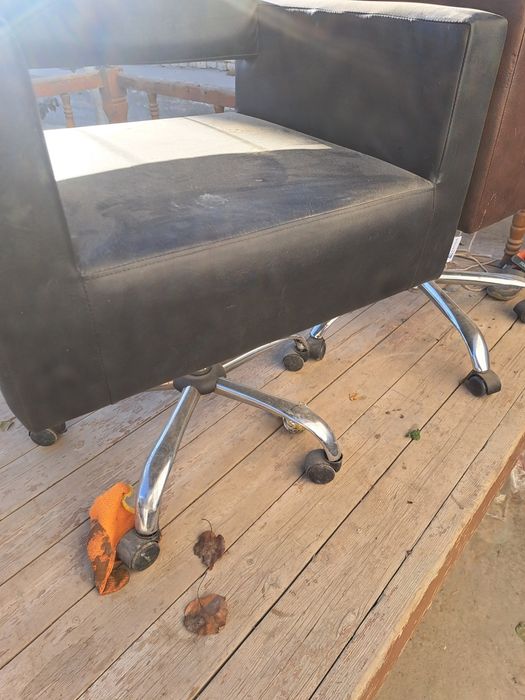 Кресло для офес хорошего состояния