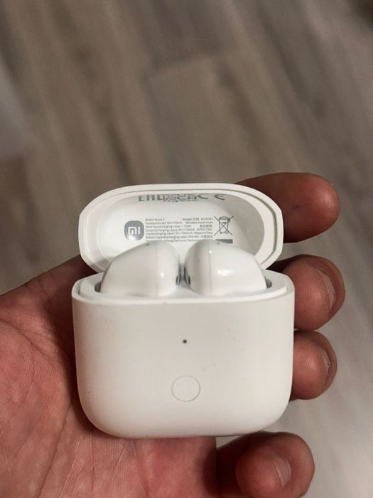 Продам наушники Redmi