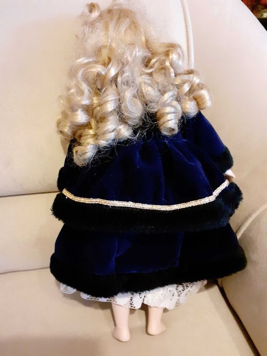 Порцеланова кукла