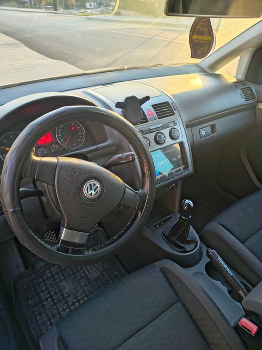 Vw туаран 2.0i 2007 г.