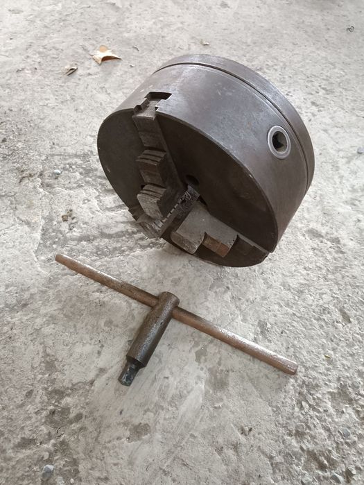 Токарный  патрон ссср 250