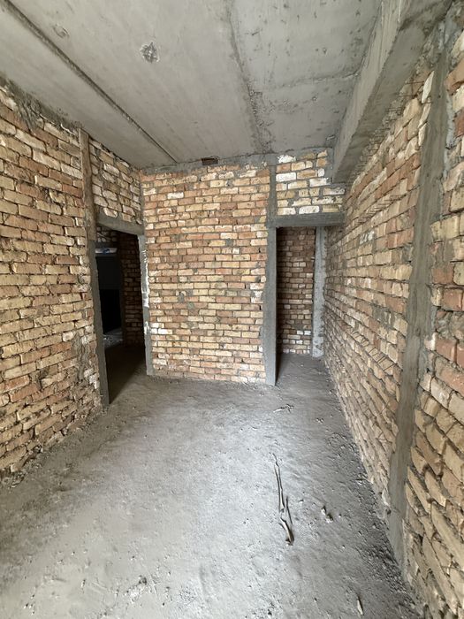 Kvartira sotiladi. 3-xonali, 4- etaj , Eshonguzar city