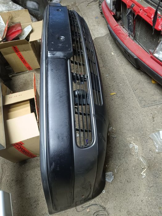 Передний бампер Ауди 100 С4