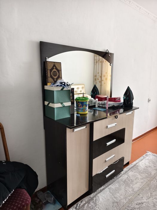 Спальный гарнитур продам, срочно