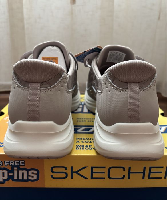 Papuci Skechers 41 Noi.