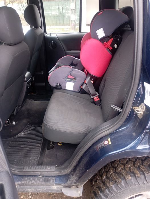 Vând  Jeep Cherokee kj 2,5 CRD