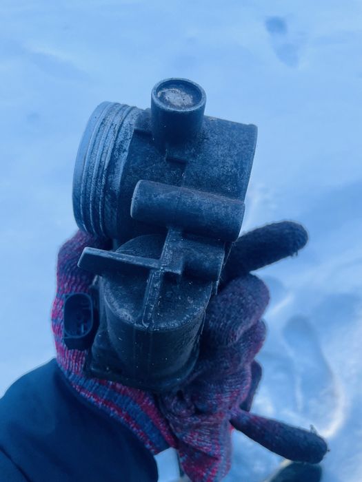 Дросильная заслонка на приора