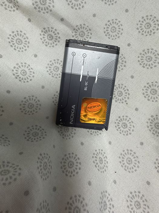 Продавам Nokia 6085
