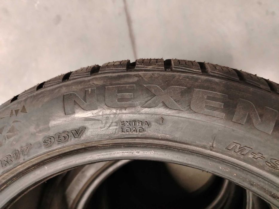 4бр.зимни гуми 215/50/17 Nexen