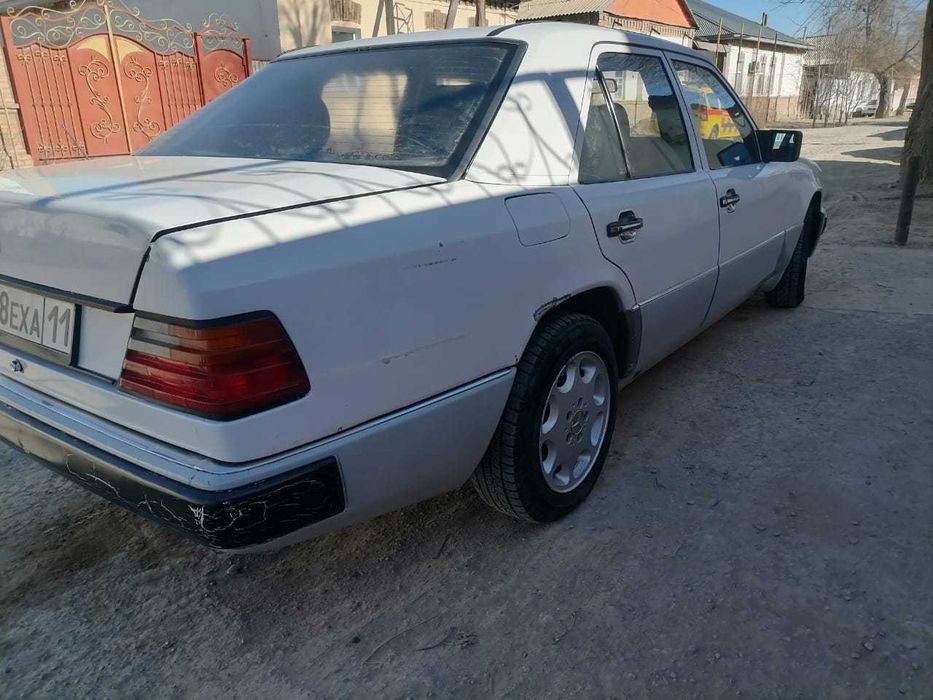 Срочно продам Мерседес Бенц 200