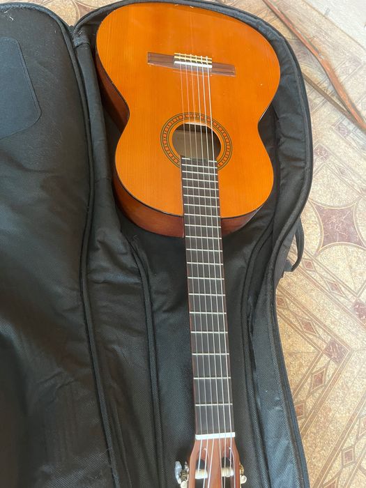 Yamaha CS40  китара