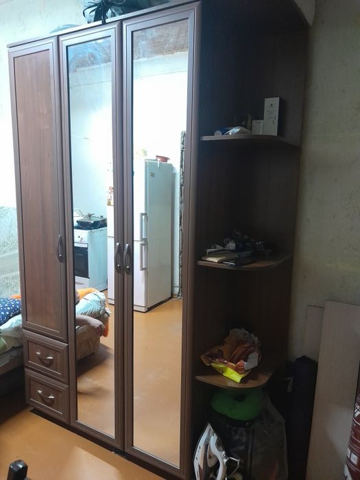 Продам вместительный шкаф