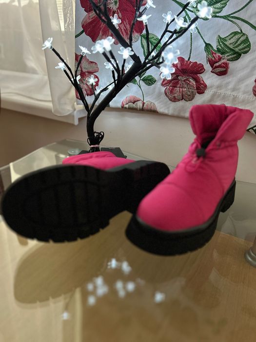 Цикламени зимни боти