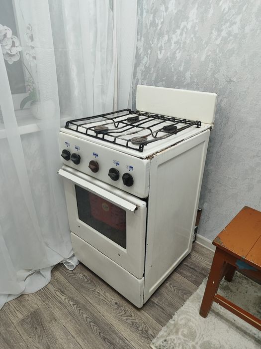 газовая плита, 4-х комфорочная