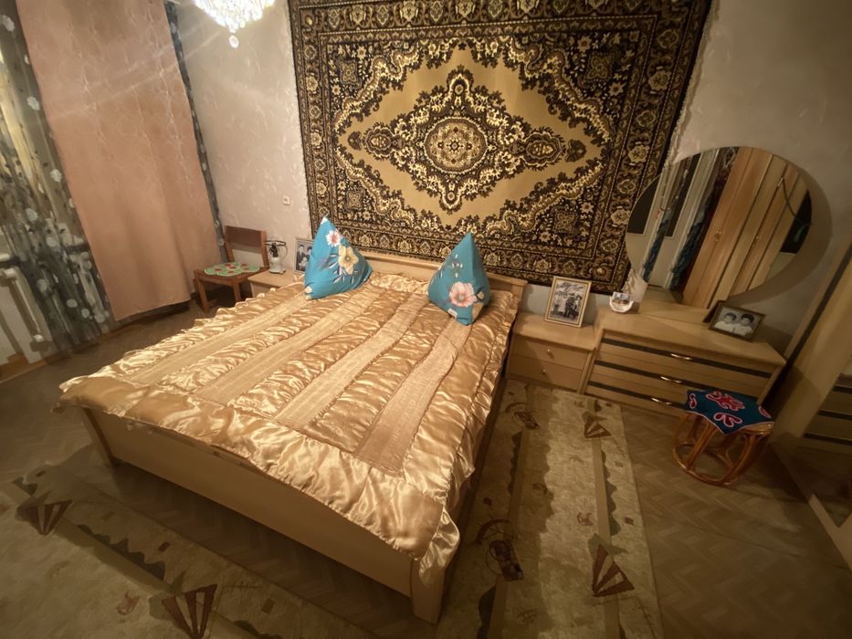 Спальный гарнитур