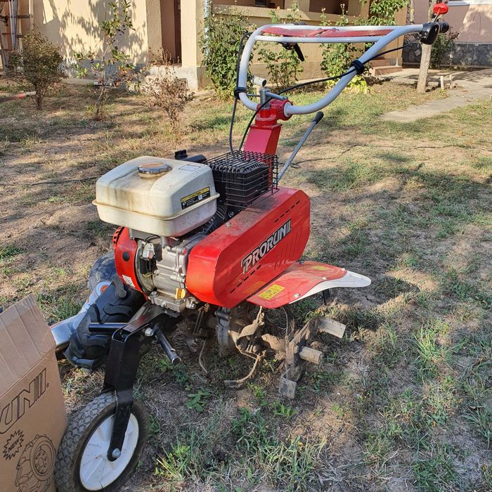 Motocultor PRORUN 7 CP – aproape nou, cu toate accesoriile incluse